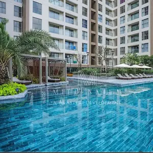 Genius Millennium Free Pool 아파트